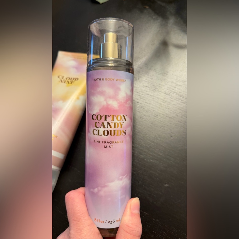 Bath & Body Works - Cotton Candy Clouds Set: Fragrance & Body Cream. 8 ounces. - Picture 3 of 5